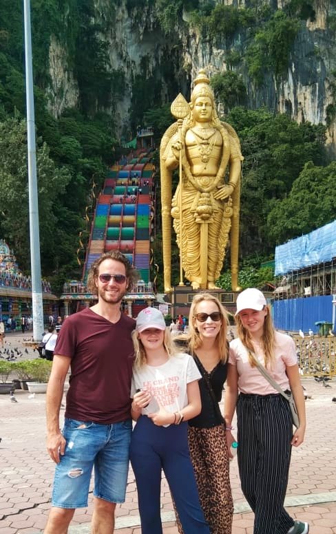visit and photo at batu caves from kuala lumpur city tour with kl tour driver